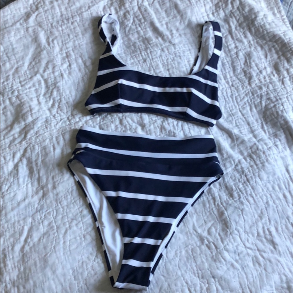 AERIE - WIDE STRAP SCOOP BIKINI TOP AND BOTTOM